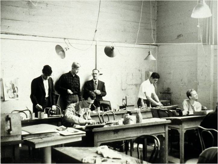 Clay Spohn in the studio with a class, student Jeremy Anderson stands on his right, c. 1948., Photo: William Heick.